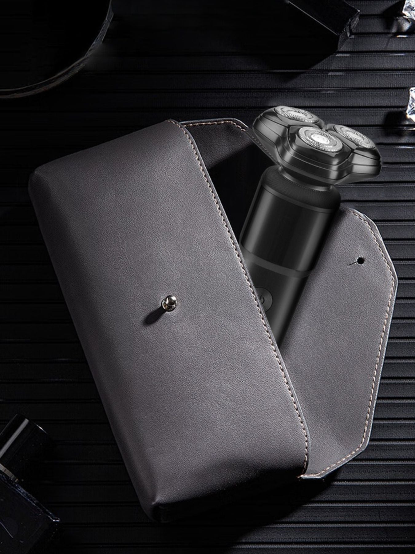 Rechargeable Rotary Shaver - Loving It Shop