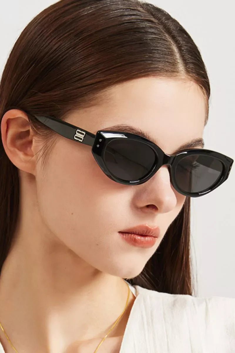 Retro Oval Frame Sunglasses - Loving It Shop