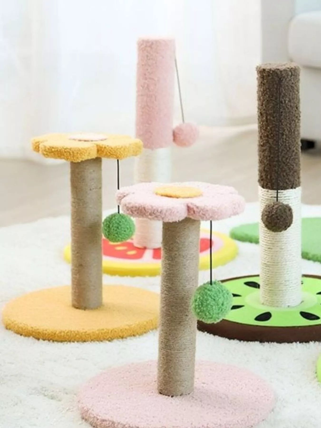 Flower - Shaped Cat Scratching Post with Plush Base - Loving It Shop