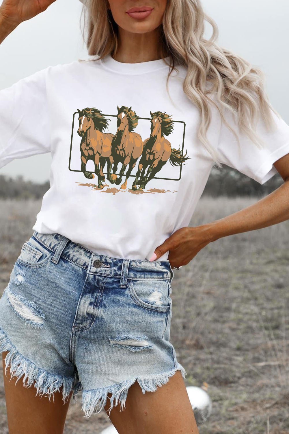 White Texas Horse Graphic Cuffed Sleeve Graphic T Shirt - Loving It Shop
