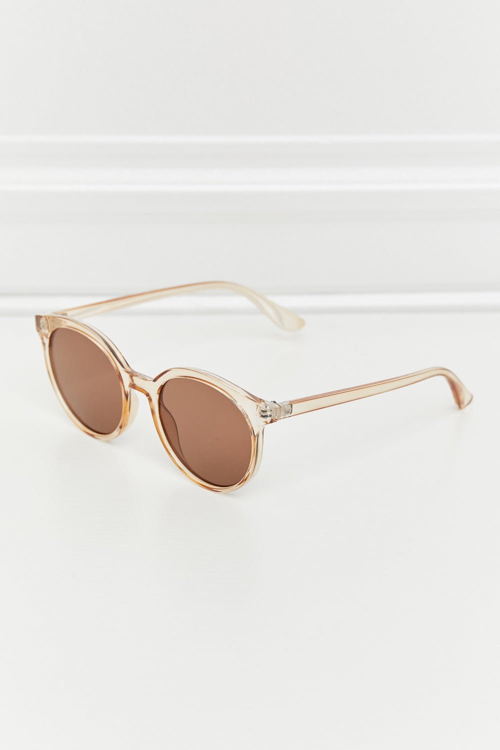 Round Full Rim Polycarbonate Frame Sunglasses - Loving It Shop
