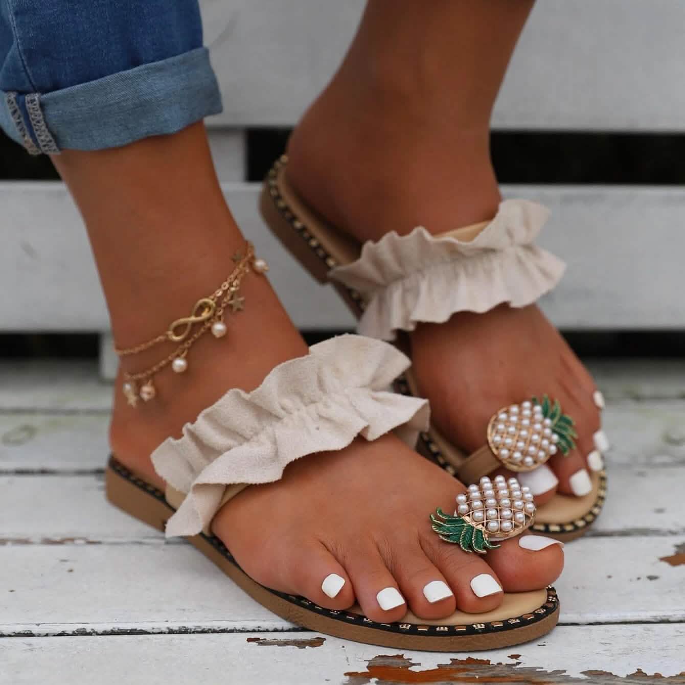 Faux Pearl &amp; Pineapple Decor Toe Post Thong Sandals