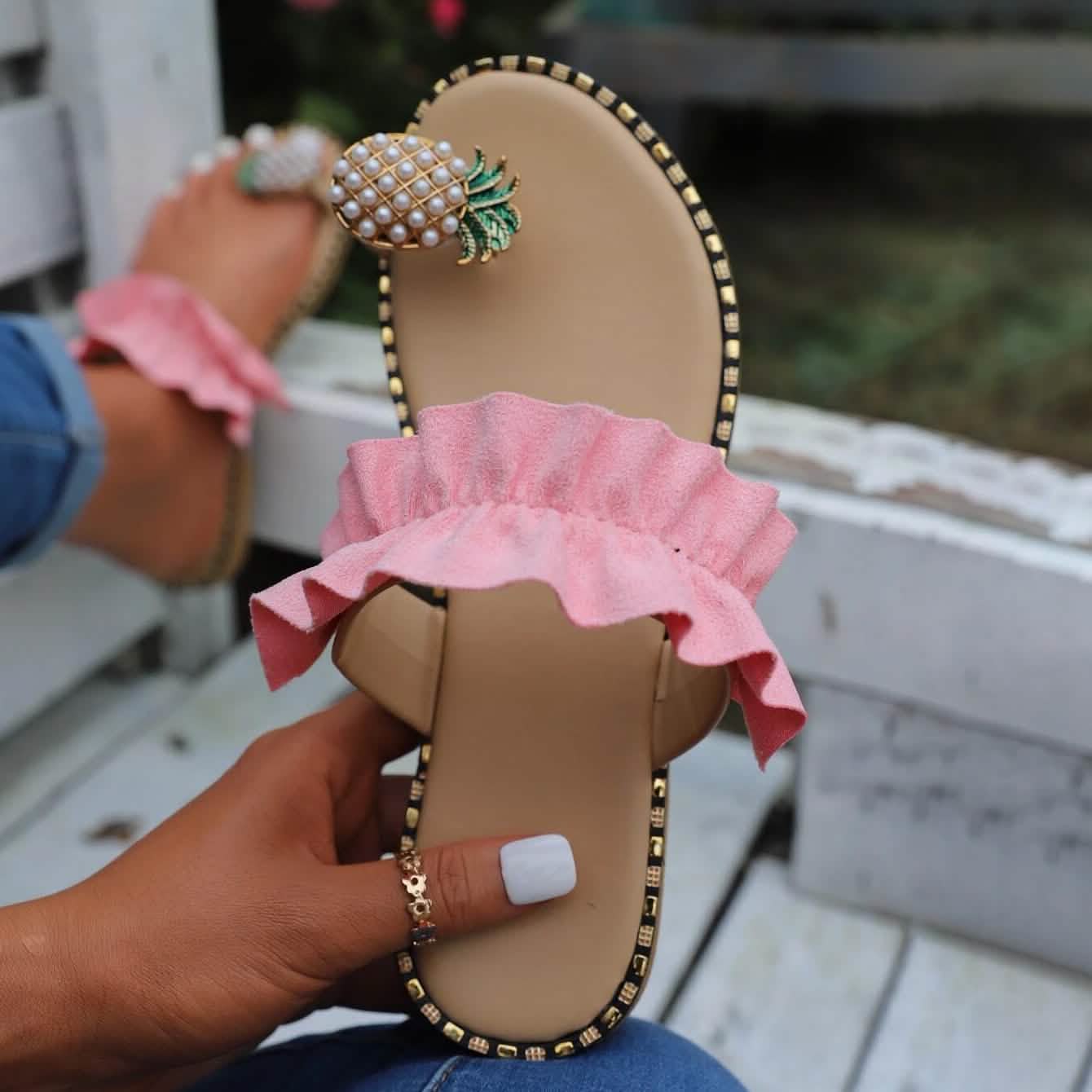 Faux Pearl &amp; Pineapple Decor Toe Post Thong Sandals