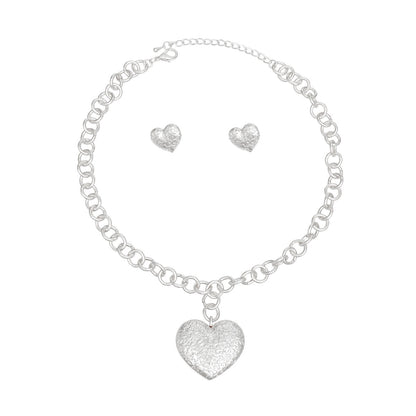 Silver Puffy Heart Pendant Set with Girly Pattern – Stylish Jewelry Accessory